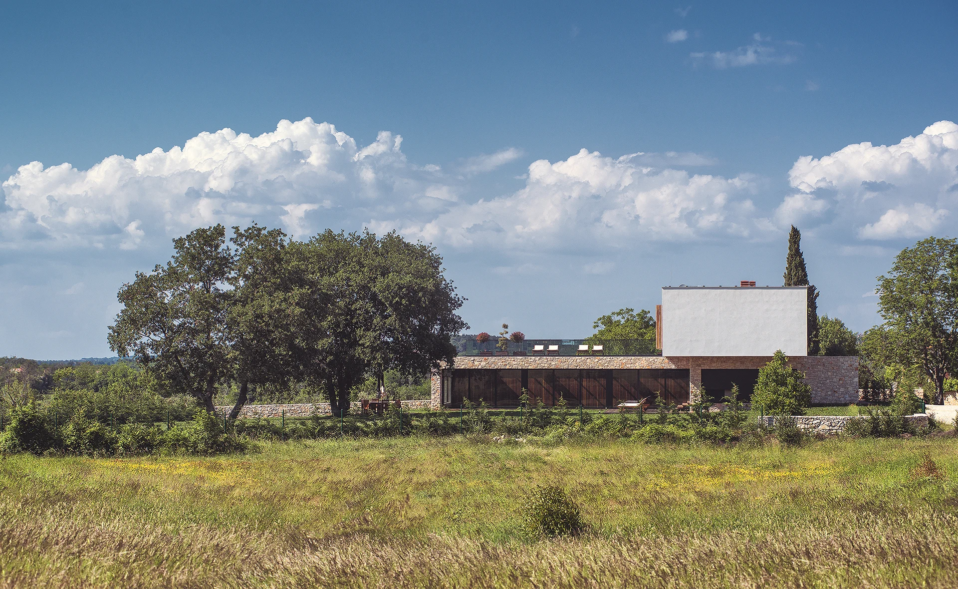 villa_u_000_pkqiymopmcv2obuo0rvk_jpg