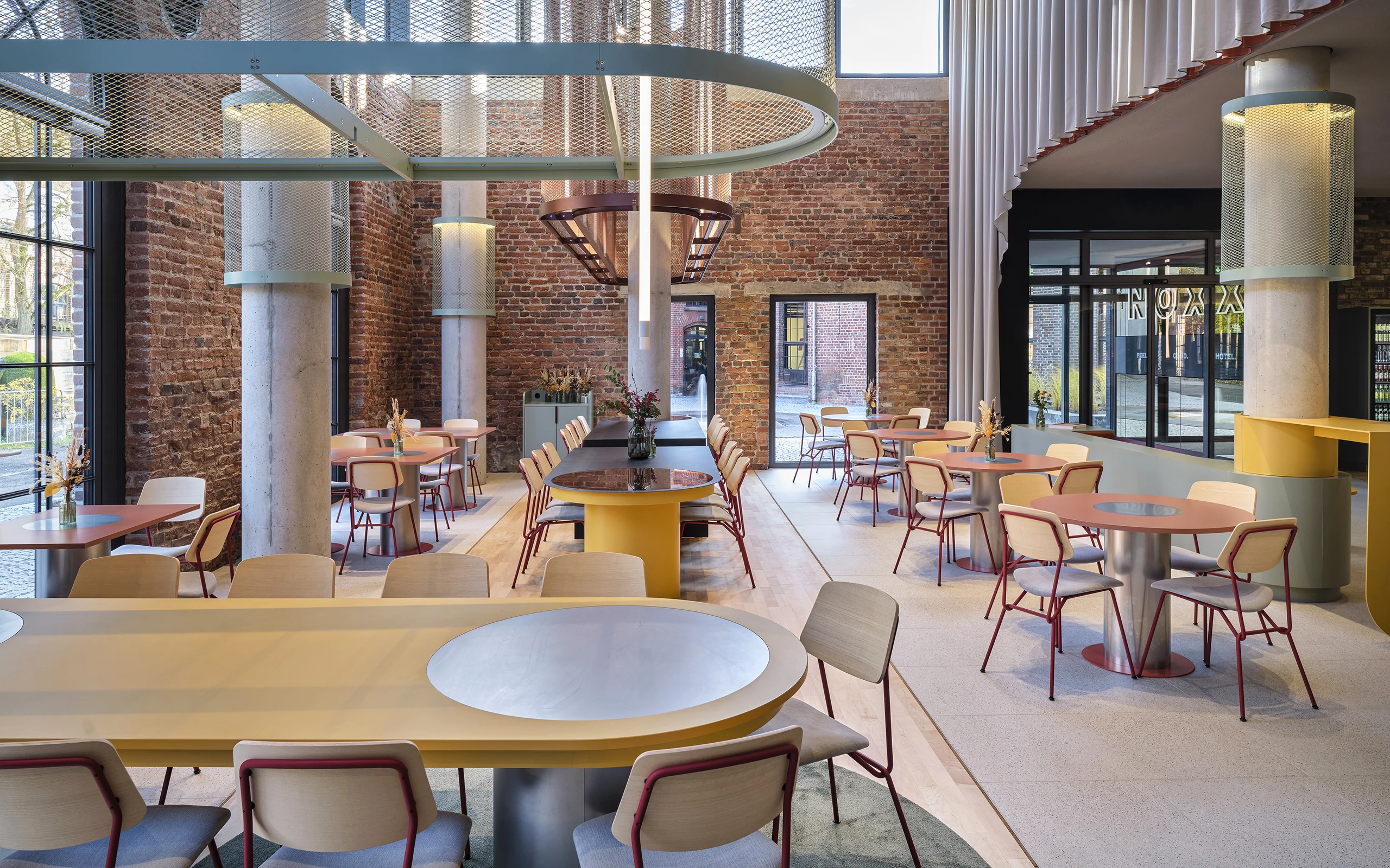 1_aja_NOXX_pic_Steve Herud_breakfast_0007_jpg