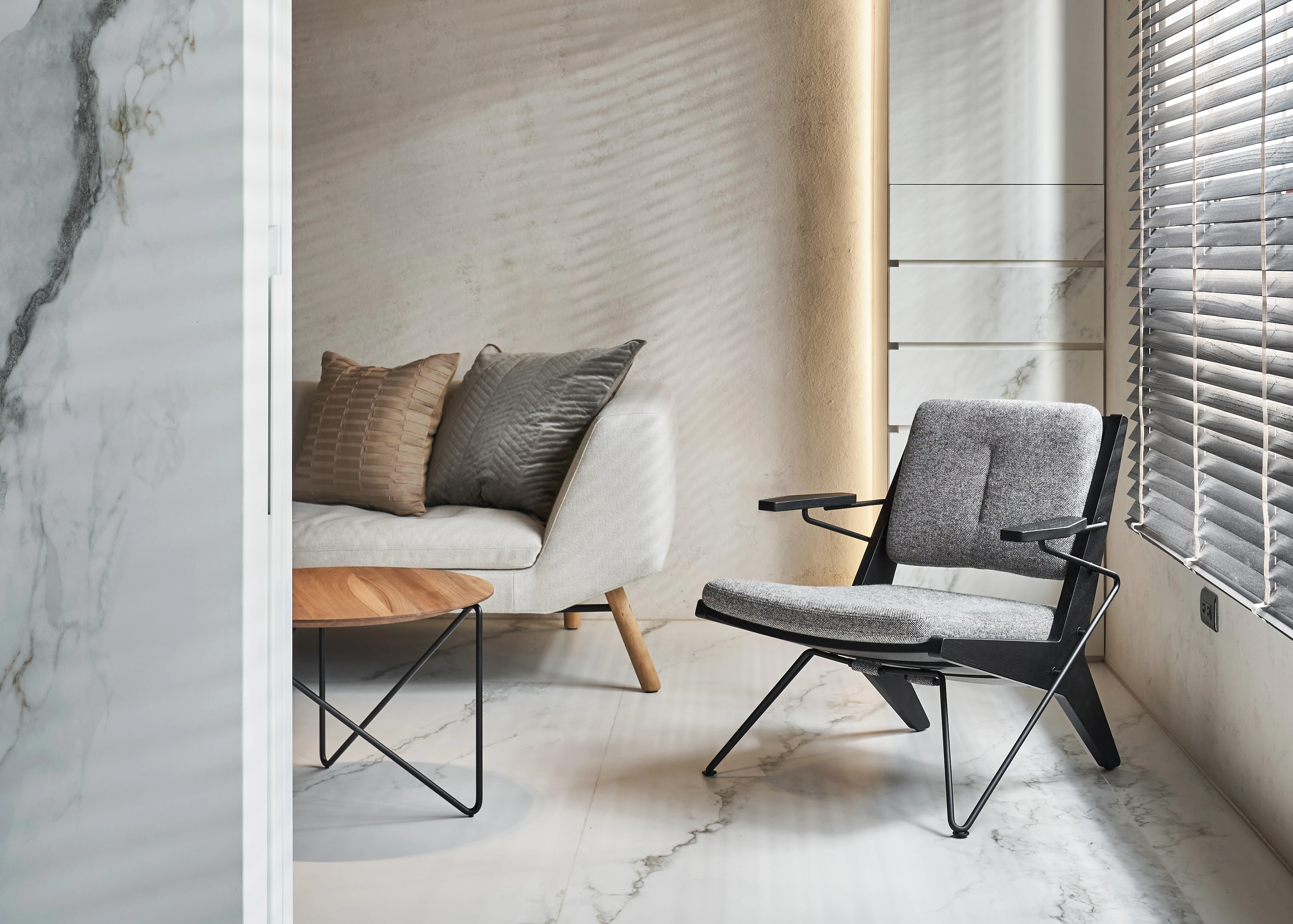 white_project_000_s3abtkiep1crkl0obj0l_jpg