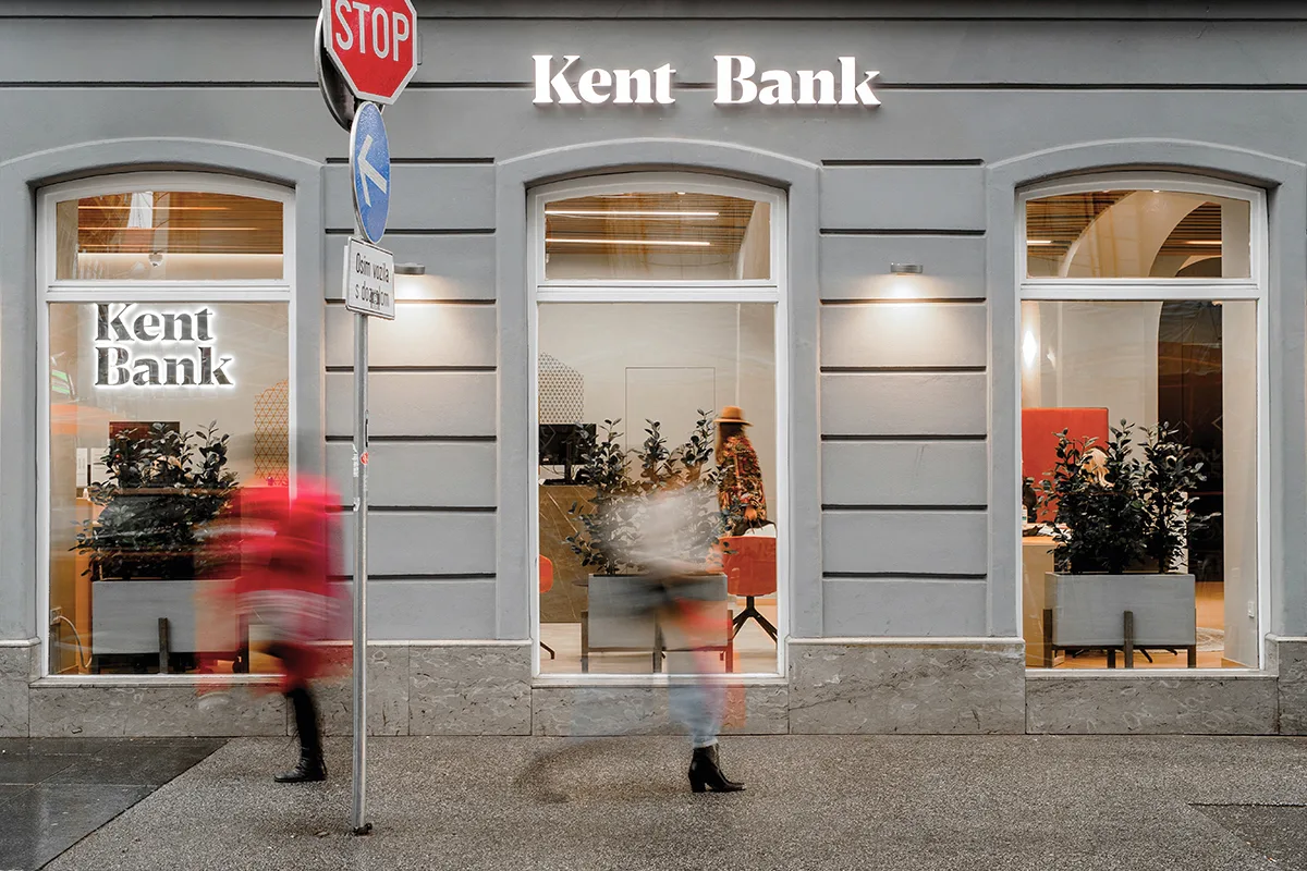 kent_bank_000_qbw7kiwpillb4npo2e6s_jpg
