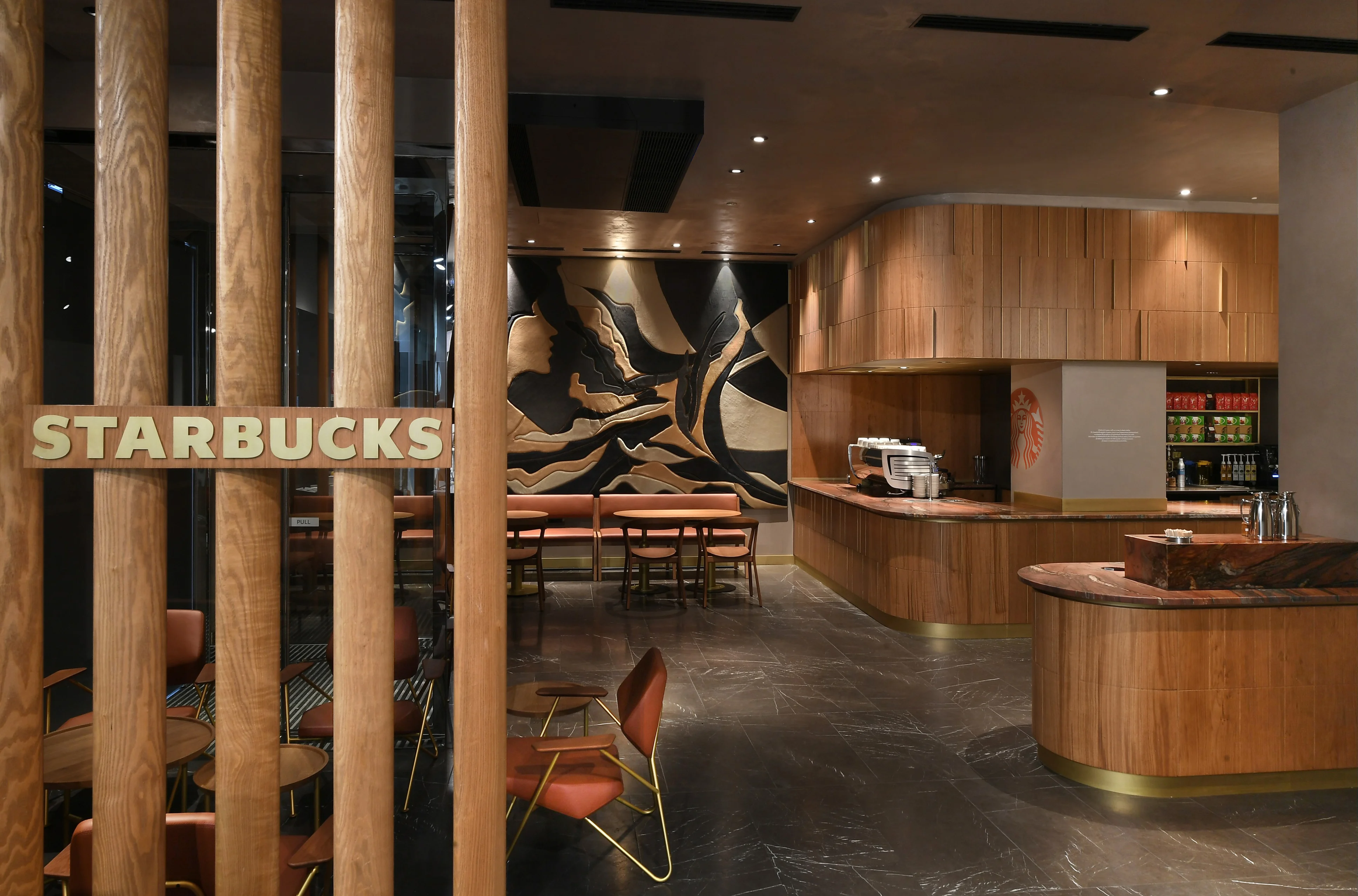 starbucks_000_st07giiniujldepoknvf_jpg