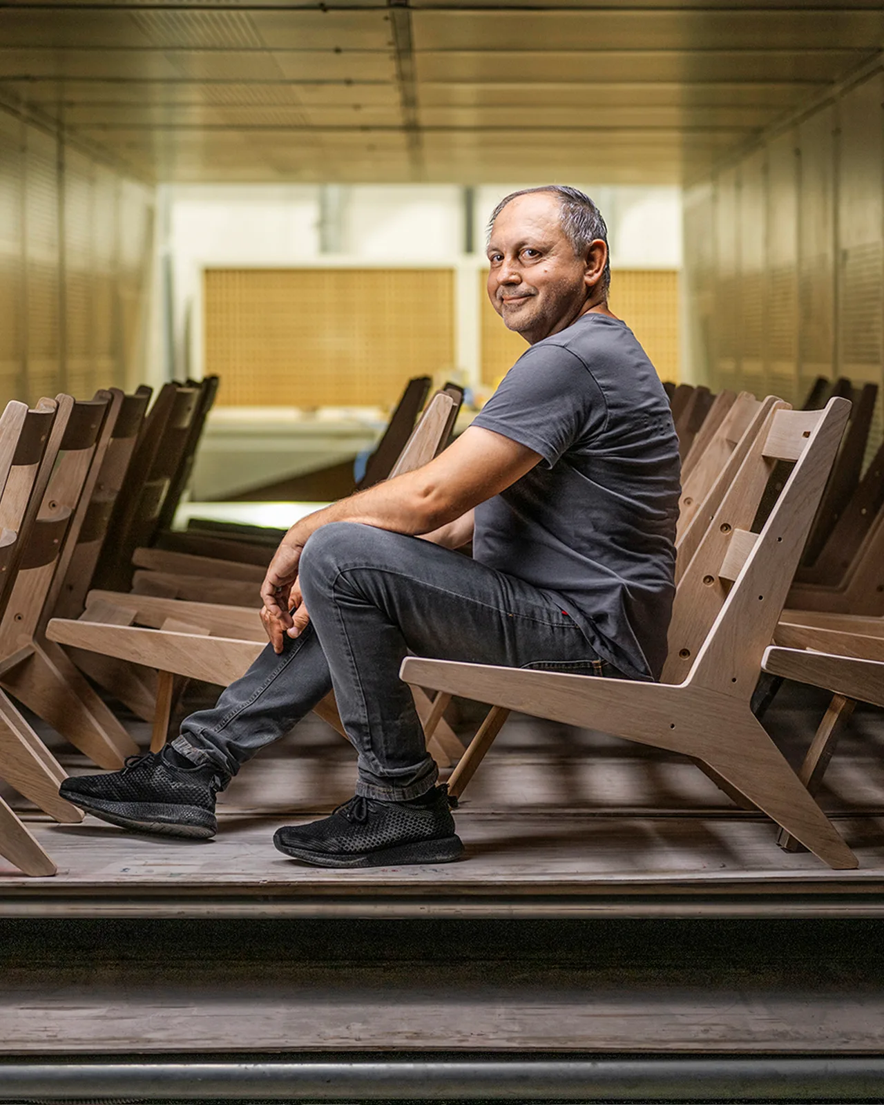 00 mladen VERTICAL_png