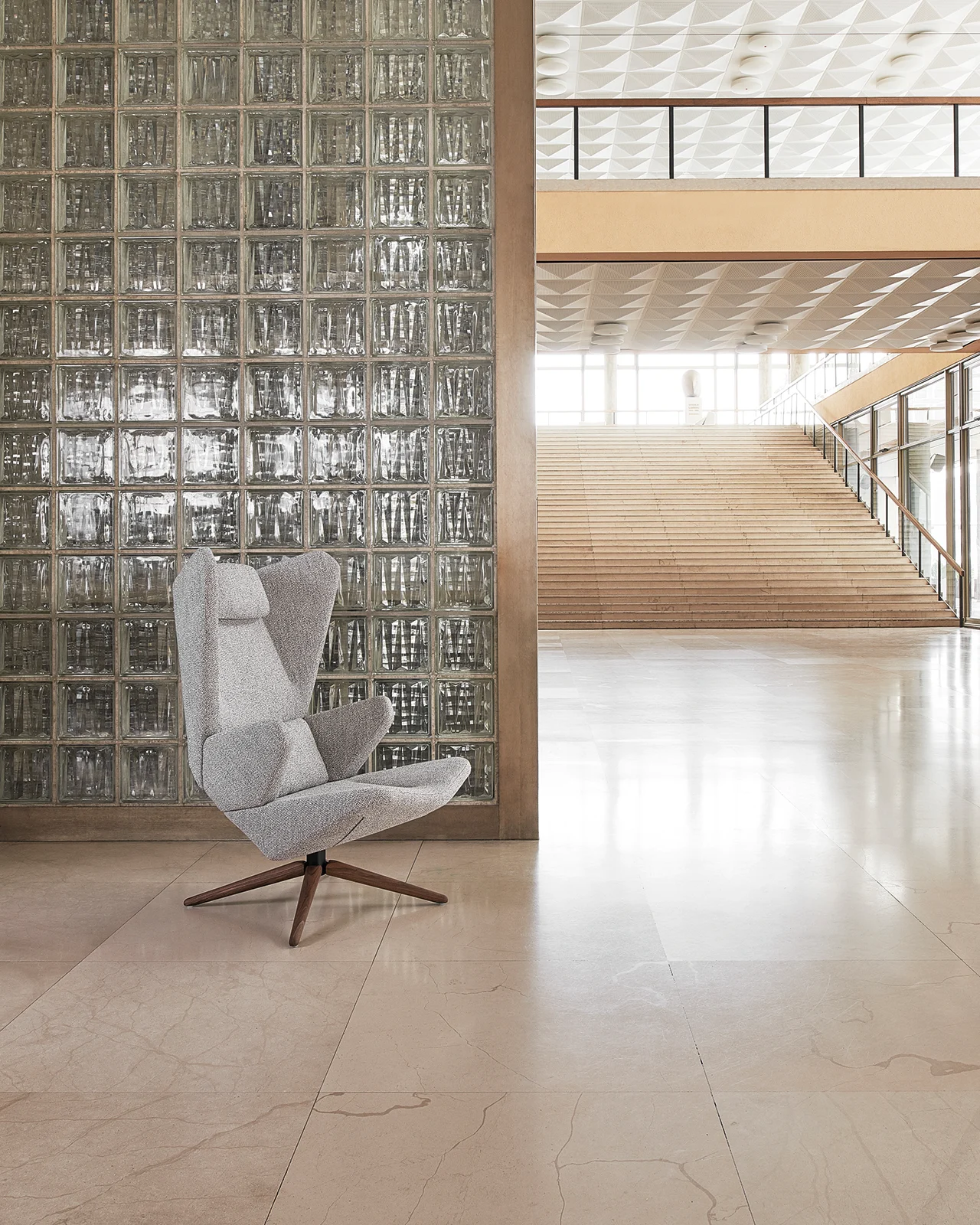 5_Vatroslav Lisinski Concert Hall_02_Trifidae lounge chair_jpg